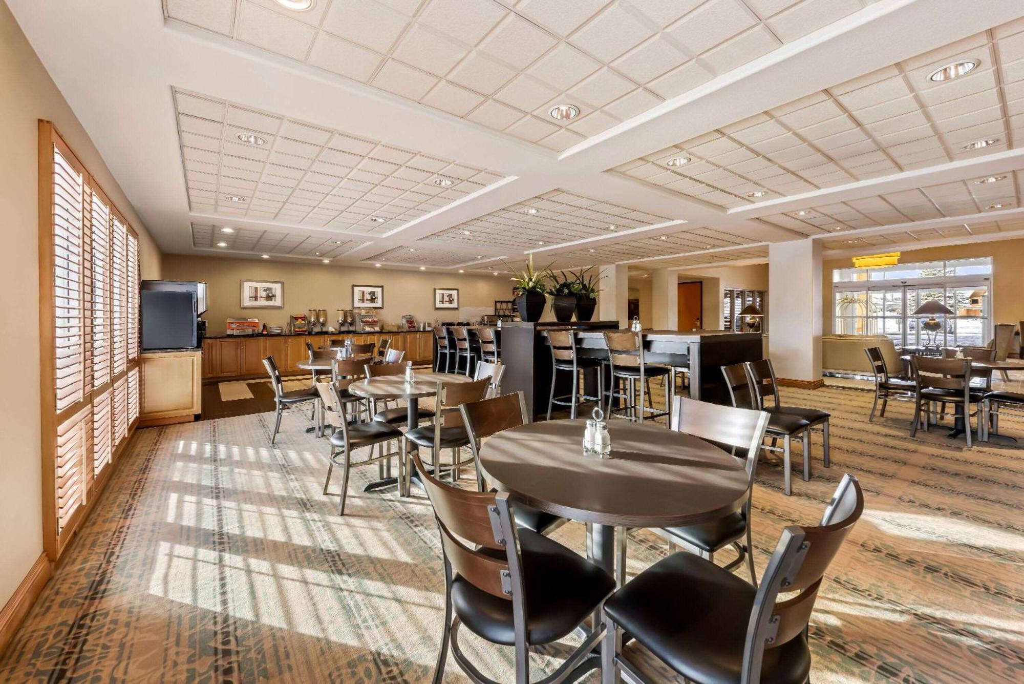 Wingate By Wyndham Calgary South Hotel Eksteriør billede