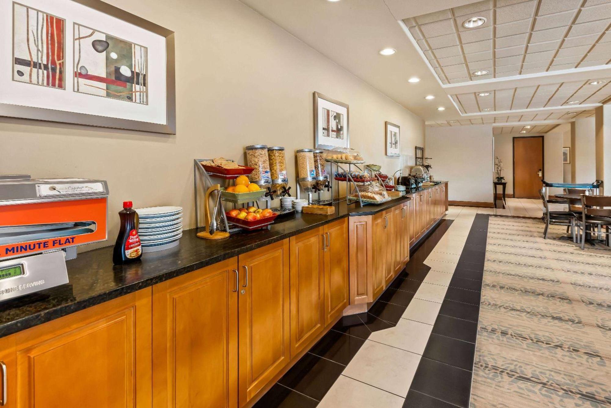 Wingate By Wyndham Calgary South Hotel Eksteriør billede