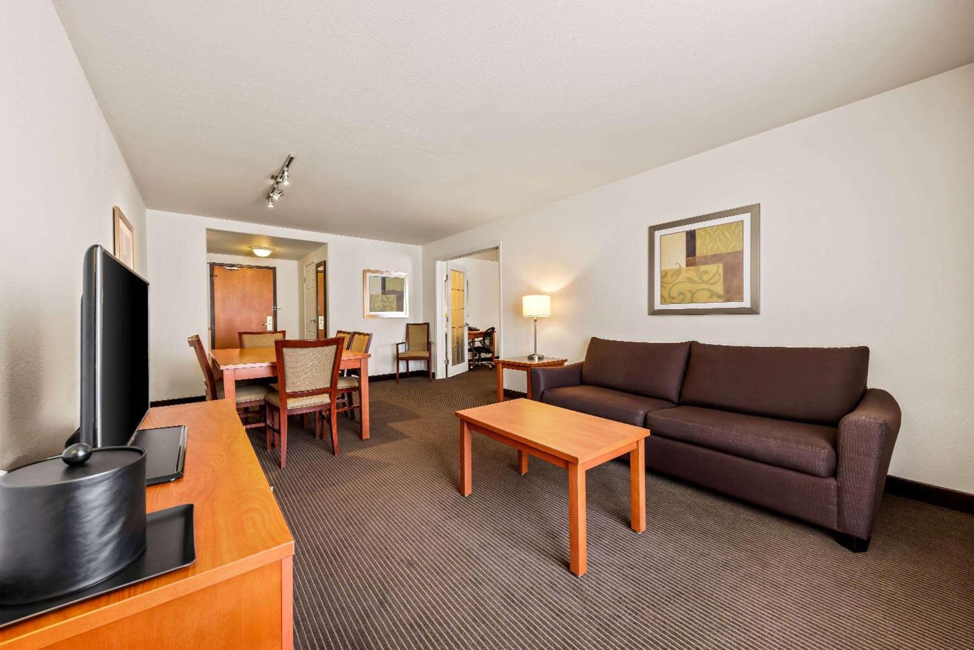 Wingate By Wyndham Calgary South Hotel Eksteriør billede